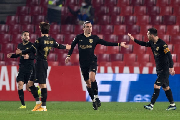 Trực tiếp Granada 2-2 Barcelona: Lội ngược dòng Ảnh 1