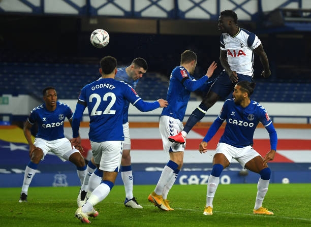 Everton hạ Tottenham trong trận cầu 9 bàn thắng Ảnh 1