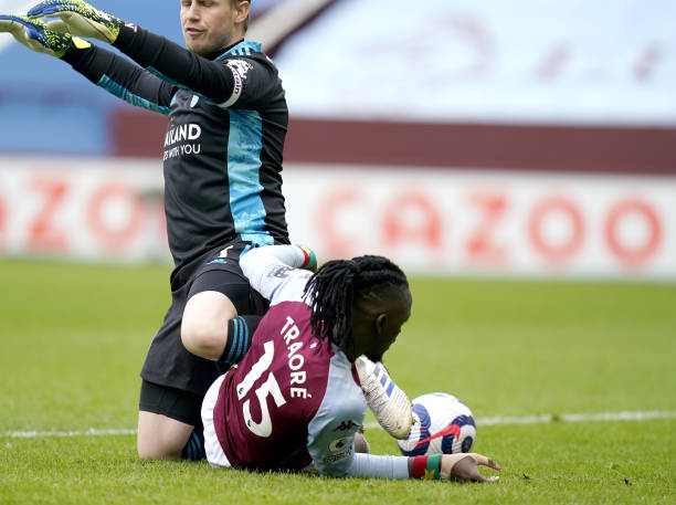 Trực tiếp Aston Villa 1-2 Leicester: Cơ hội vụt sáng Ảnh 1
