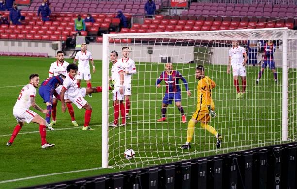 Trực tiếp Barca 3-0 Sevilla: Braithwaite lập công Ảnh 2