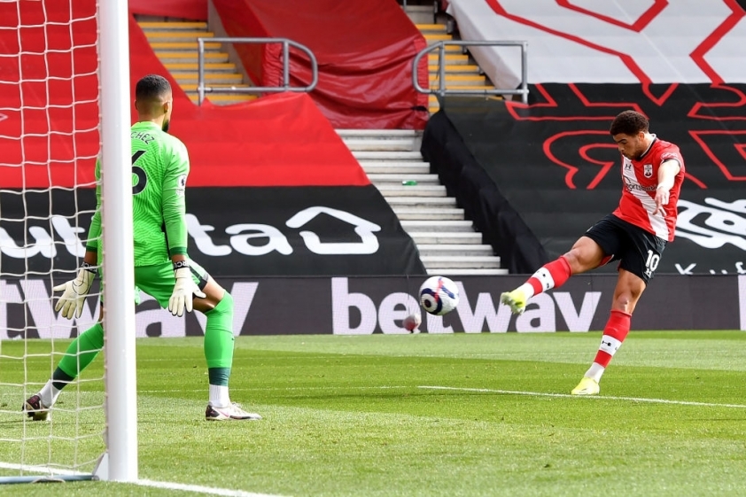 Trực tiếp Southampton 1-1 Brighton: Adams vô-lê cháy lưới Ảnh 1