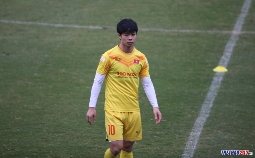 Công Phượng tập trung cao độ trong buổi tập của ĐT Việt Nam Ảnh 1