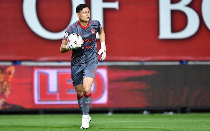Sếp Muangthong lên tiếng về tương lai của Văn Lâm Ảnh 1