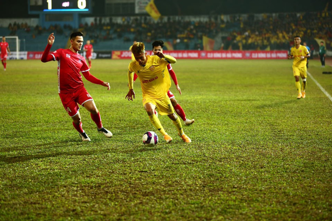 Trực tiếp Hải Phòng 3-2 Nam Định: Siêu phẩm sút phạt Ảnh 1