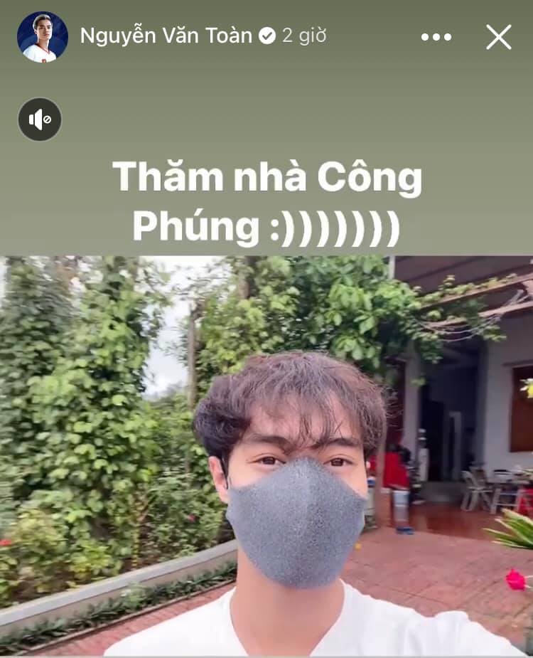 Văn Toàn đến thăm nhà Công Phượng Ảnh 1