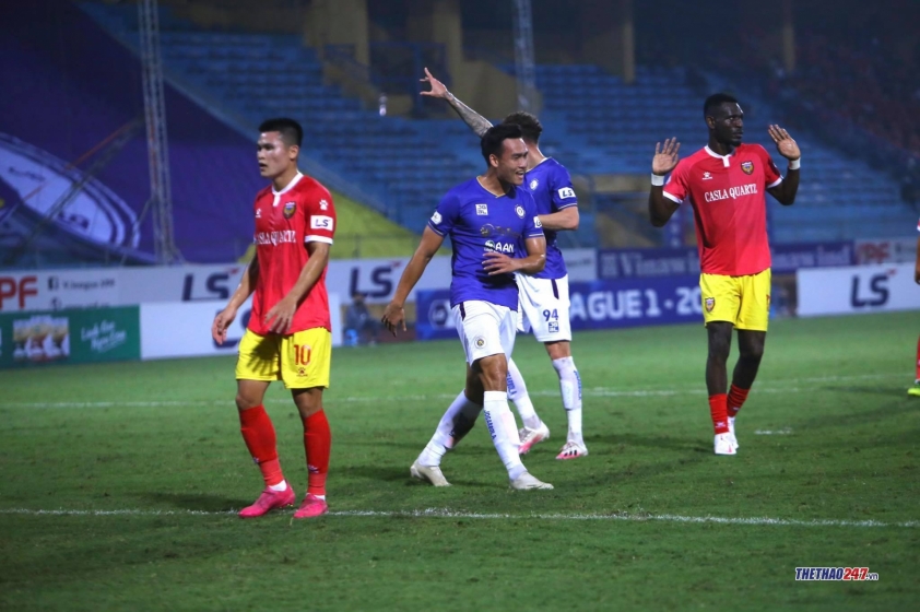 Trực tiếp Hà Nội 0-1 Hà Tĩnh: Quang Hải vào sân Ảnh 1