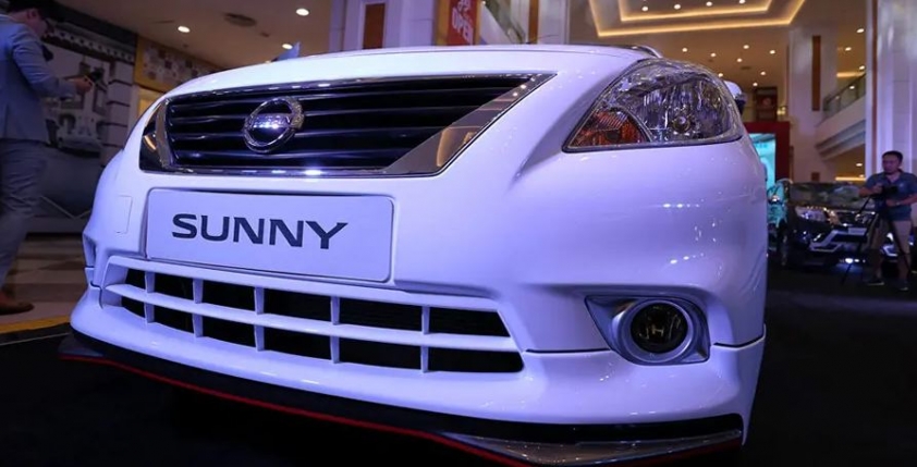 Đèn sương mù Nissan Sunny