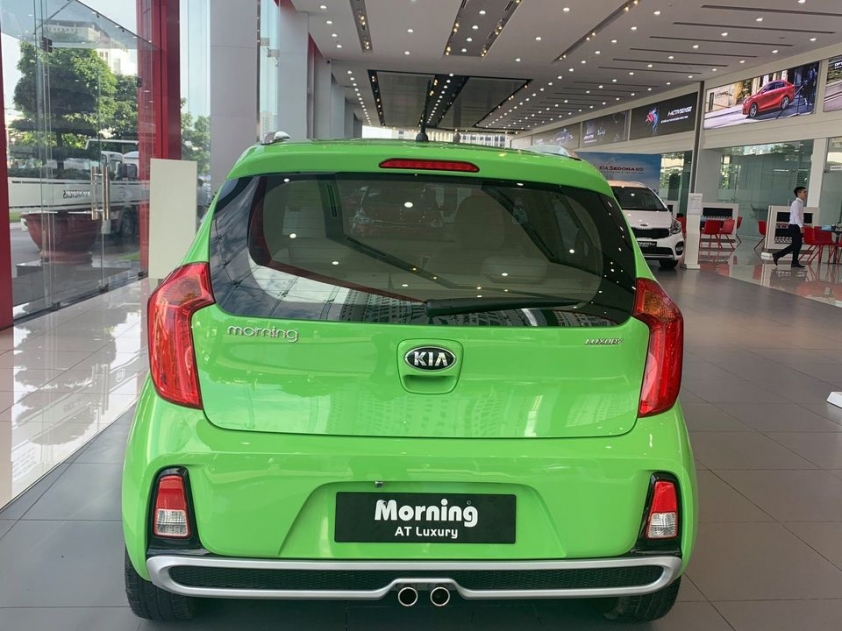 Đuôi xe Kia Morning