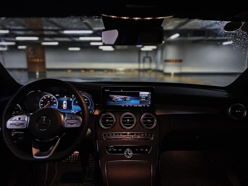 Nội thất Mercedes-Benz C300 AMG