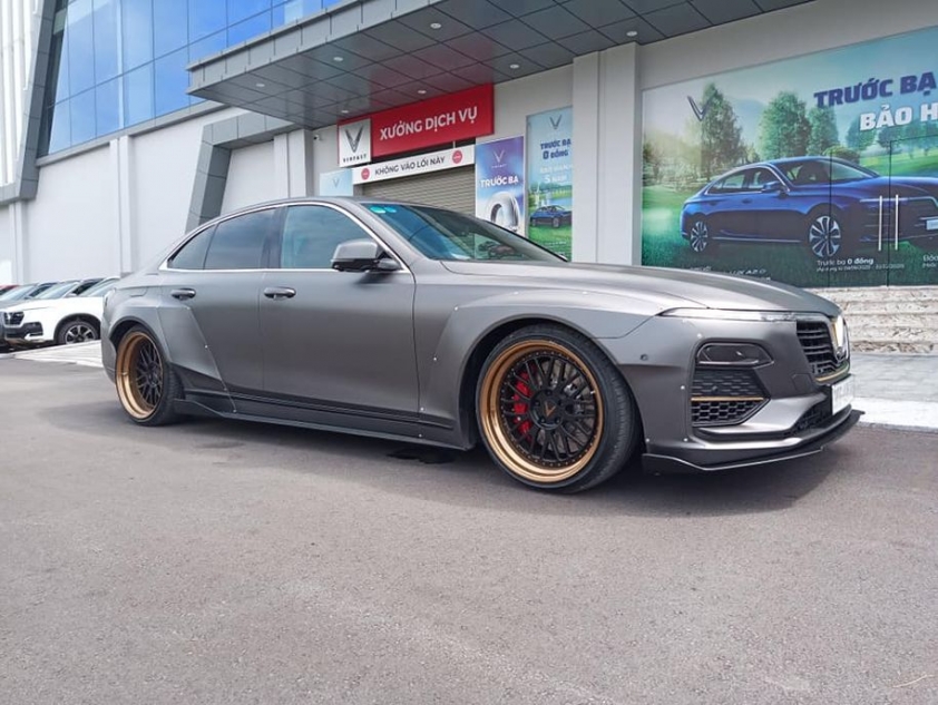 chiếc VinFast Lux A2.0 được độ widebody độc nhất tại Việt Nam