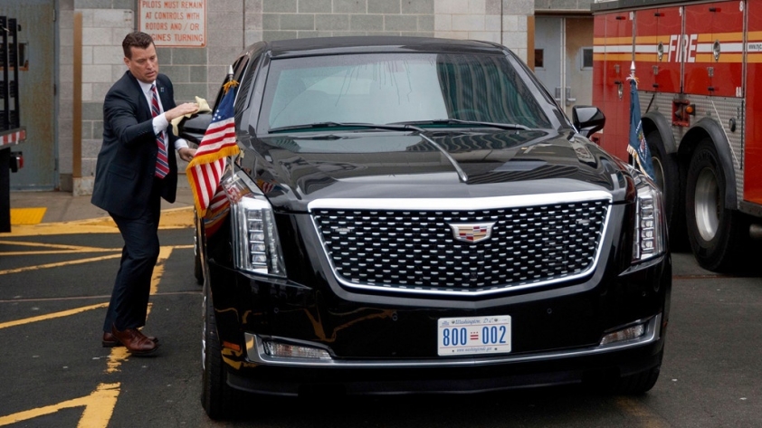 Chiếc Cadillac One hộ tống ông Trump