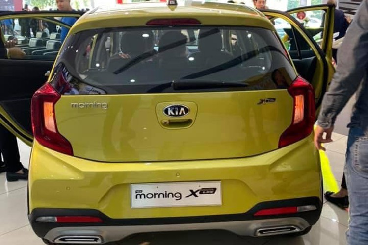 Đuôi xe Kia Morning 2021
