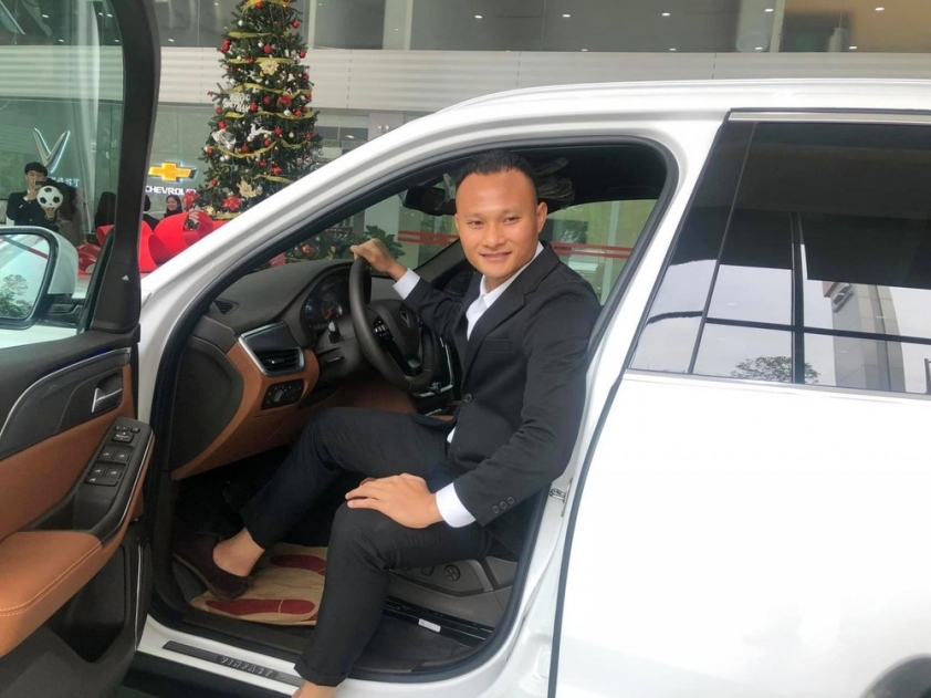 Trọng Hoàng tậu xe Lux SA2.0