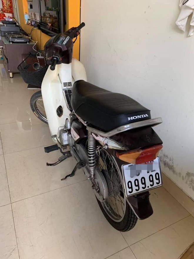 Chiếc Honda Dream “ngũ quý” 9