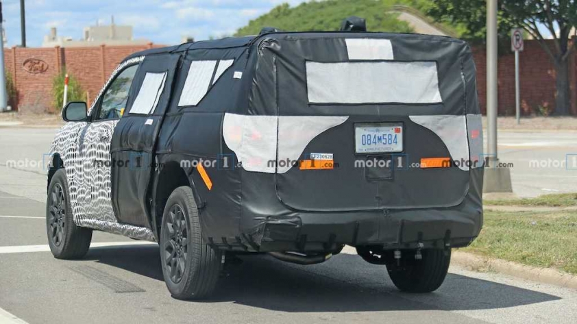 Ford sắp ra mắt xe bán tải giá rẻ, thiết kế ấn tượng như F150 Ảnh 3