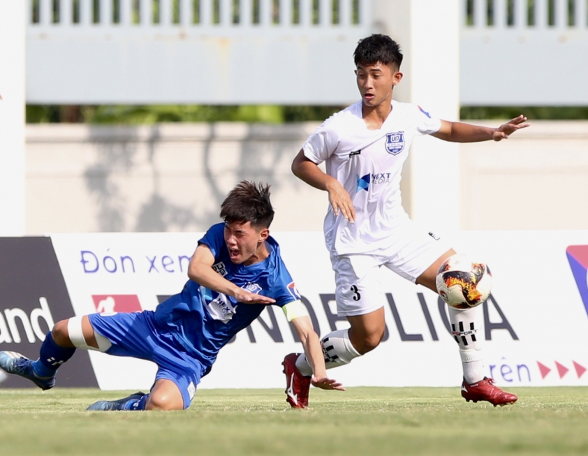 U17 HAGL thua đậm 'người anh em' trong liên minh JMG của Bầu Đức Ảnh 1