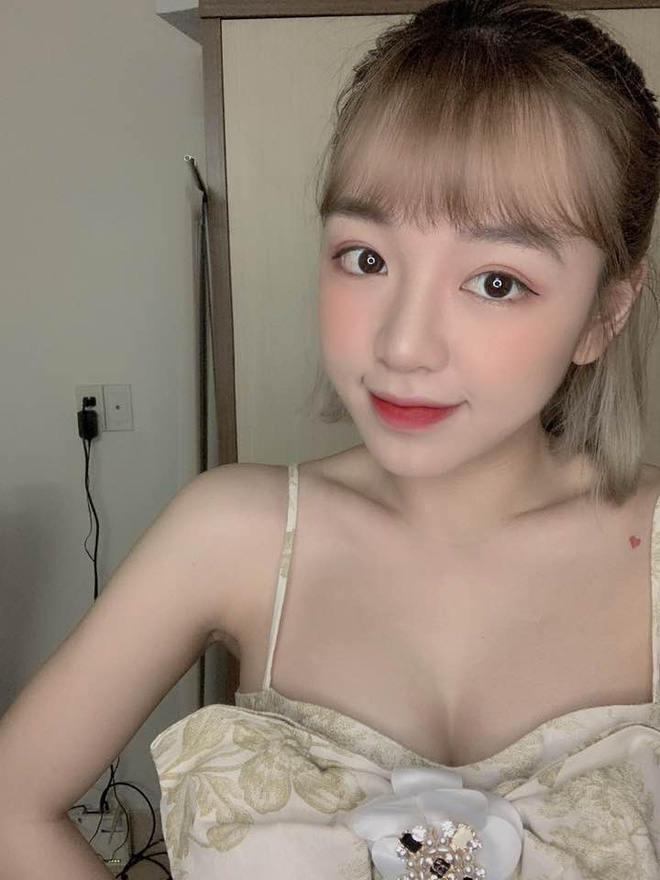 Hoang Thu Huong cam sung Ha Tieu Phu