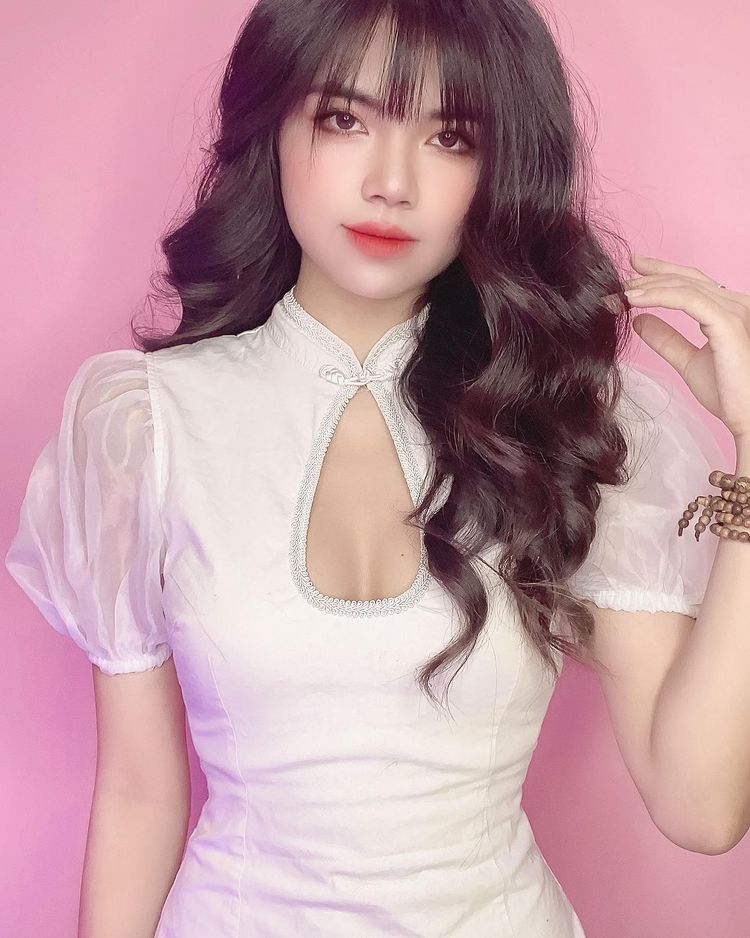 Nhung hinh anh nong bong cua Mai Dora