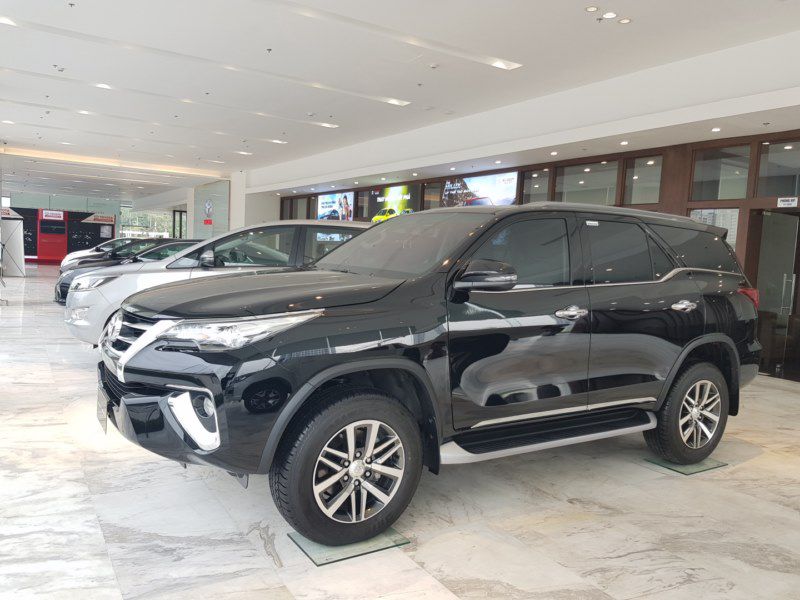 xe Toyota Fortuner