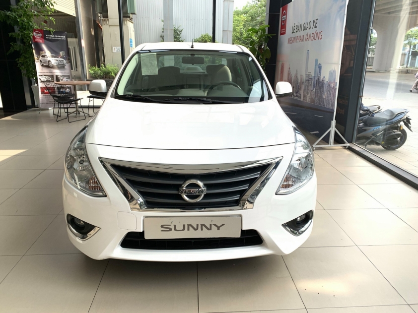 Đầu xe Nissan Sunny