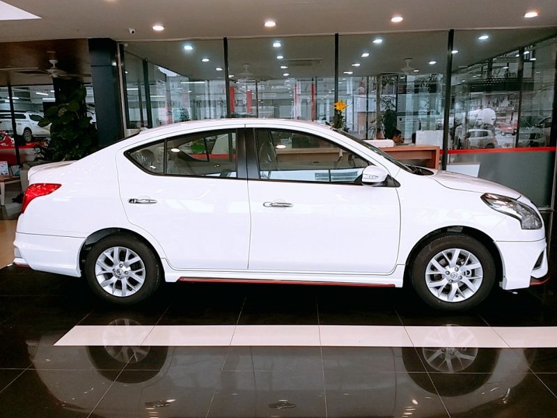 Thân xe Nissan Sunny