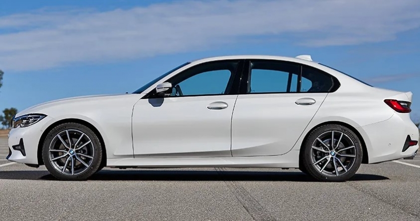 Thân xe BMW 320i