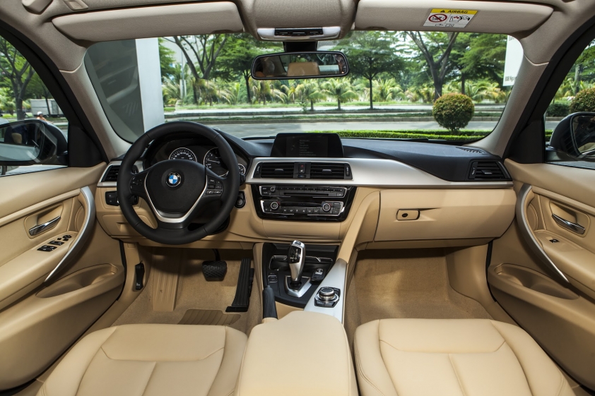 Nội thất BMW 320i