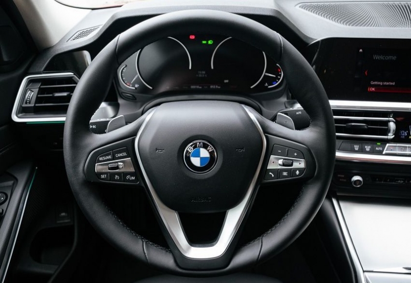 Vô lăng BMW 320i