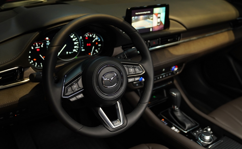 Vô lăng Mazda 6 2021
