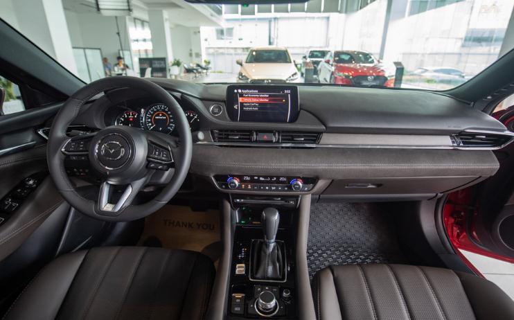 Nội thất Mazda 6
