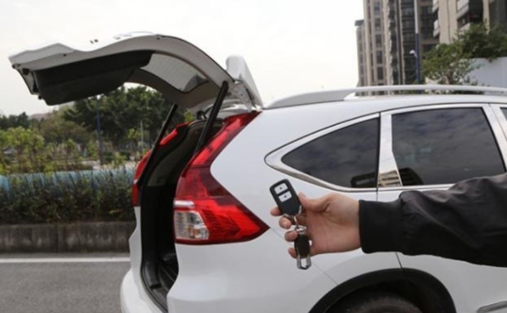 Hệ thống mở cốp tự động trên Nissan X-Trail