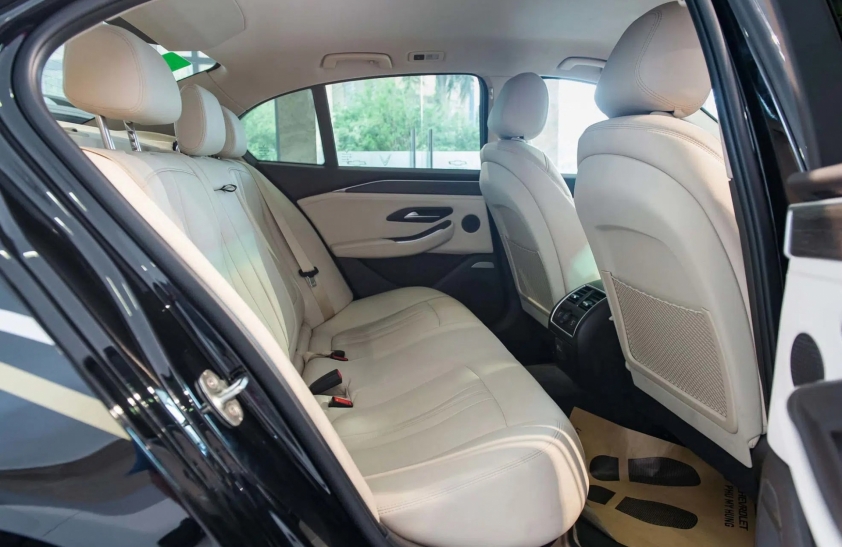 Vinfast Lux A2.0