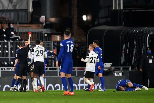 Trực tiếp Fulham 0-0 Chelsea: Chelsea có lợi thế quân số Ảnh 1
