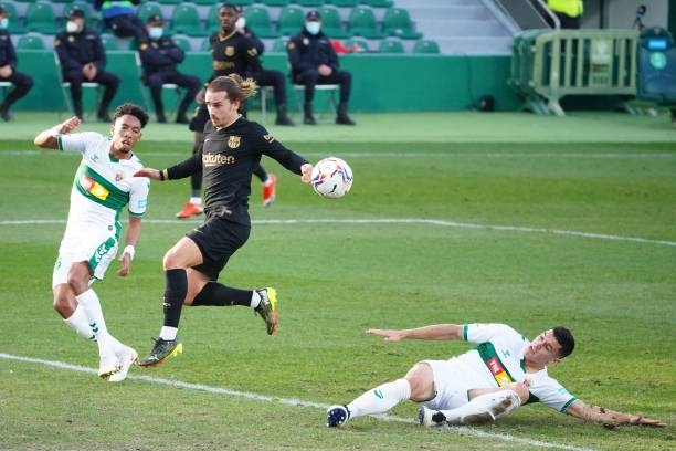 Trực tiếp Elche 0-1 Barcelona: Lợi thế dành cho Barca Ảnh 1