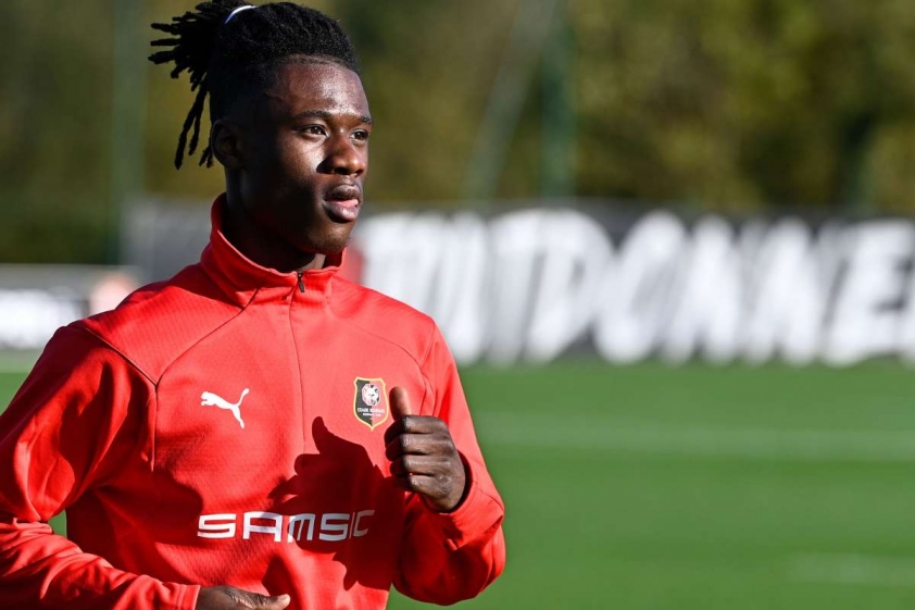 Chuyển nhượng bóng đá 29/1: Real gặp khó vụ 'Pogba mới', Mesi sẽ về PSG? Ảnh 1