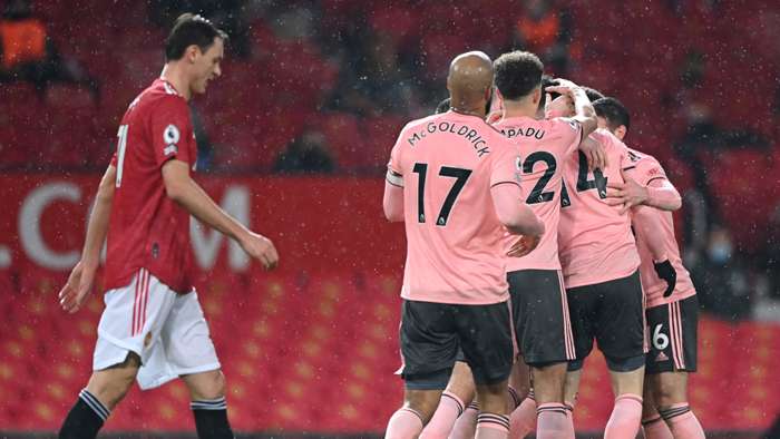 Tin bóng đá HOT 2/2: Zidane chia tay Real, MU bị trọng tài xử ép Ảnh 2