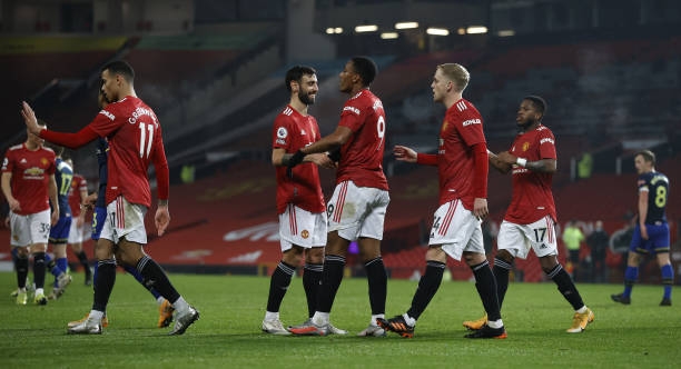 HLV Southampton thừa nhận sai lầm 'tự hủy' trước Man United