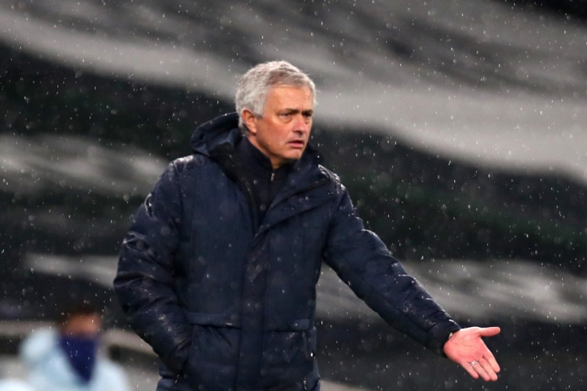 Tin bóng đá HOT 5/2: Liverpool bị cấm tới Đức, Mourinho nhận trái đắng Ảnh 2