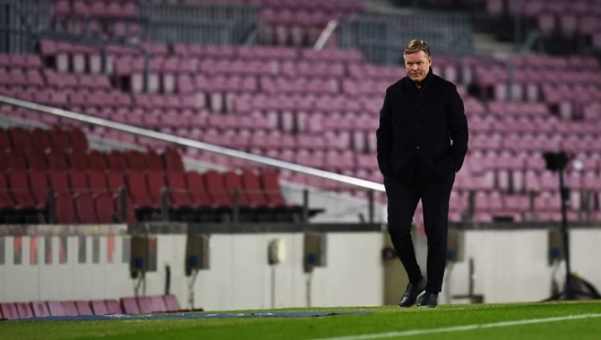 Cười mãn nguyện sau khi thua PSG, HLV Koeman vẫn quyết không từ chức