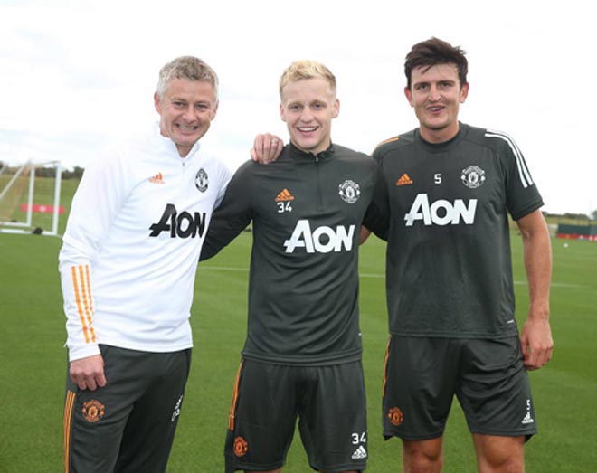 Van de Beek rạng rỡ trong buổi tập đầu tiên cùng Man Utd Ảnh 1