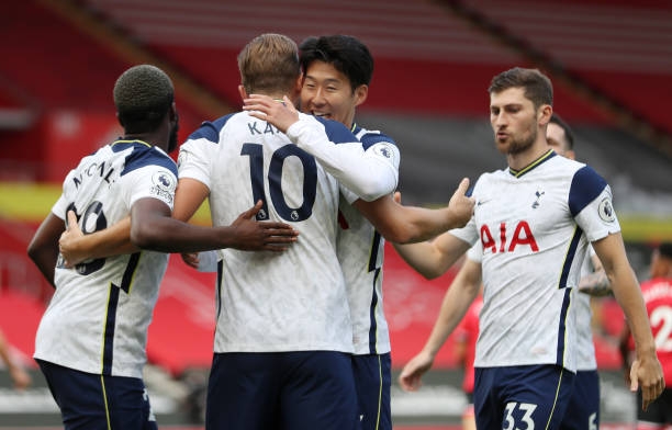 Son lập 'poker', Tottenham bay cao trên phố biển Southampton Ảnh 1