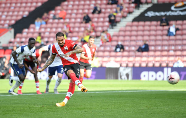 Son lập poker, Tottenham bay cao trên phố biển Southampton Ảnh 1