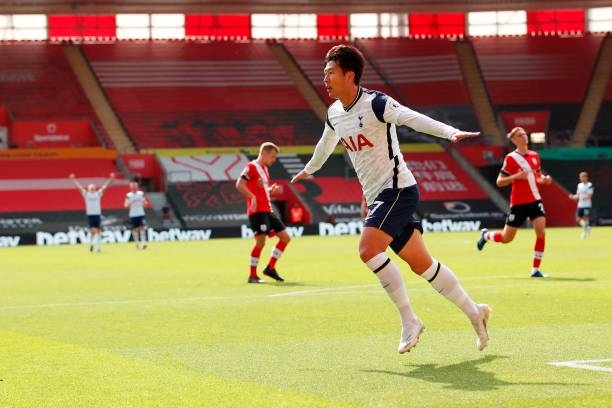 Son lập poker, Tottenham bay cao trên phố biển Southampton Ảnh 1