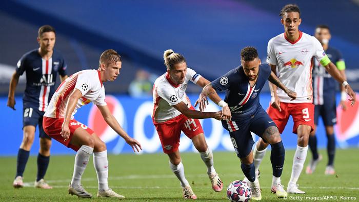 Những trận cầu hay nhất vòng bảng cúp C1: Ronaldo đấu Messi Ảnh 1