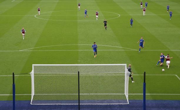Leicester gục ngã bất ngờ sau trận thua '3 trắng' Ảnh 1
