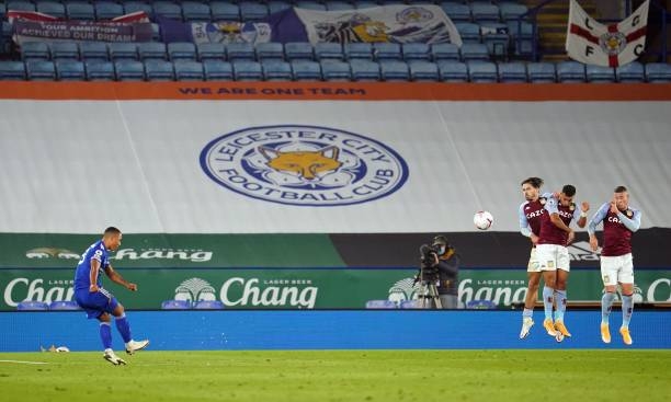 Cựu sao Chelsea hóa người hùng, Aston Villa giữ trọn kỉ lục thắng Ảnh 1