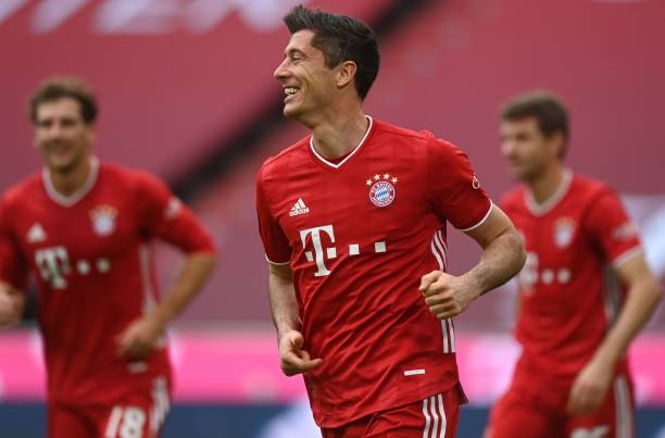 Bayern Munich 'hủy diệt' Frankfurt với cú hattrick của Lewandowski Ảnh 1