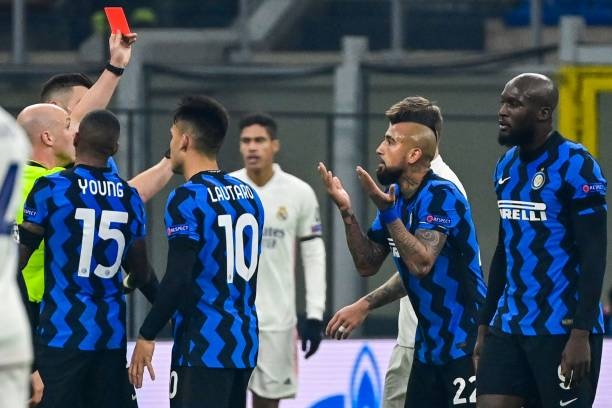 Trực tiếp Inter Milan 0-1 Real Madrid: Thẻ đỏ! Ảnh 1