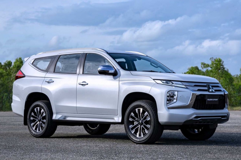 Ngoại thất Pajero Sport 2020