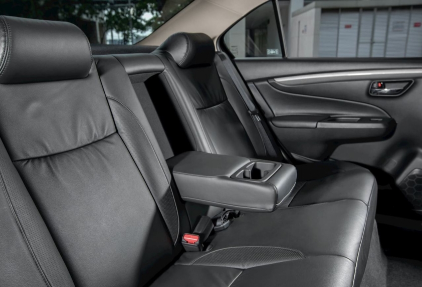 Ghế ngồi Suzuki Ciaz